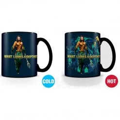 Film & TV Aquaman 'What Lurks In The Depths' Heat Change Mug