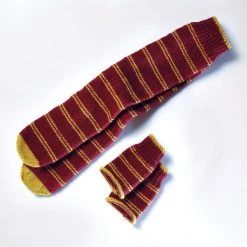 Film & TV Harry Potter - Gryffindor Mittens & Slouch Socks Knitting Kit 8 Film & TV Harry Potter - Gryffindor Mittens & Slouch Socks Knitting Kit