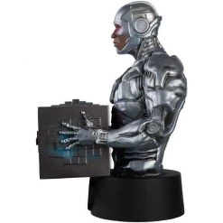 Batman DC Bust - Cyborg (JL Movie) 13 Batman DC Bust - Cyborg (JL Movie)