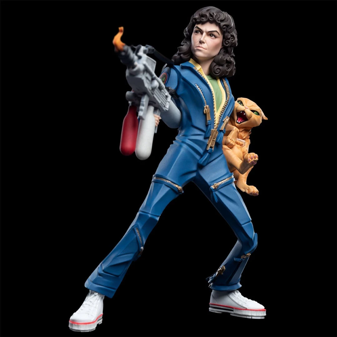 Alien Mini Epics - Ellen Ripley Vinyl Figurine Toys & Figures 4 Alien Mini Epics - Ellen Ripley Vinyl Figurine Toys & Figures